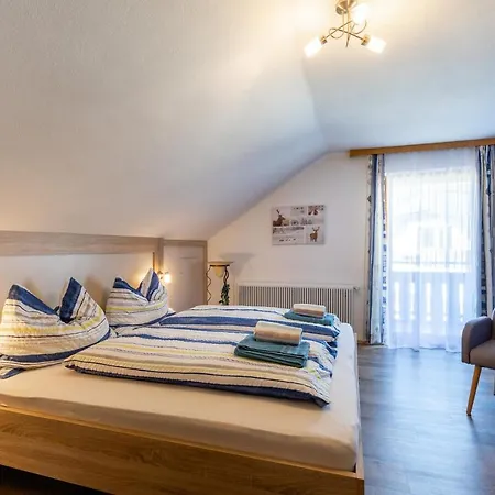 Haus Pitzer/apartments Troicher Schladming