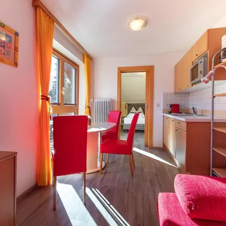 Haus Pitzer/apartments Troicher Apartment *