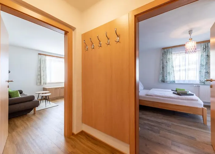 Haus Pitzer/apartments Troicher Апартаменты *