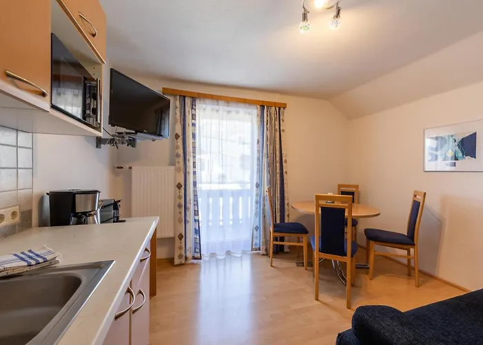 Haus Pitzer/apartments Troicher Apartment *